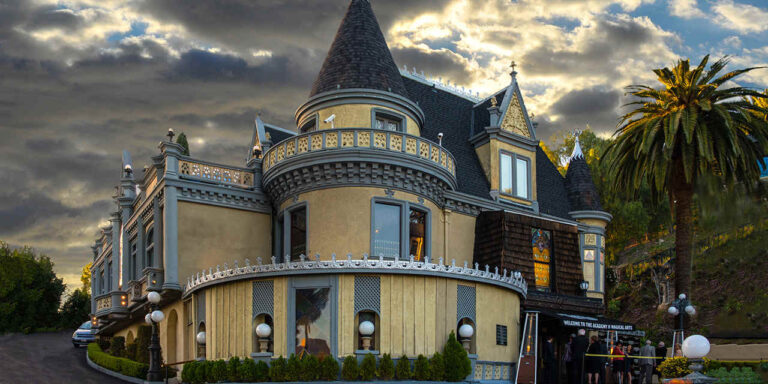 Discovery Princess to Host the First Ever Magic Castle Conjurer’s Cruise
