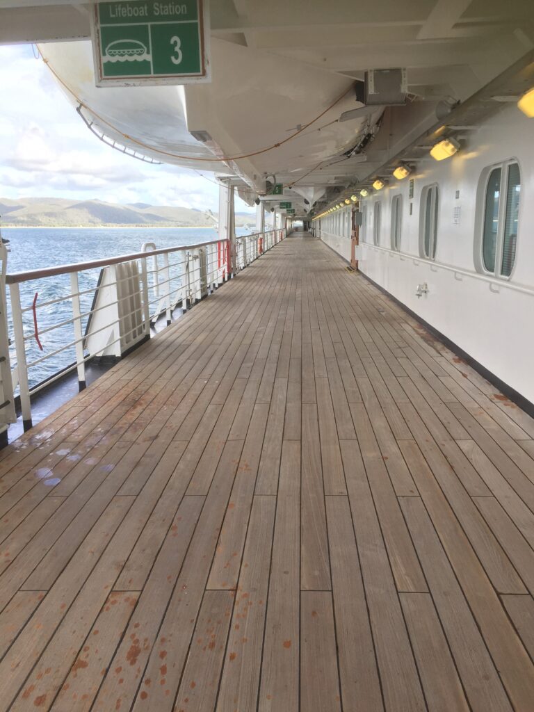 Useful Tips and Hacks for Organizing a Cruise Cabin