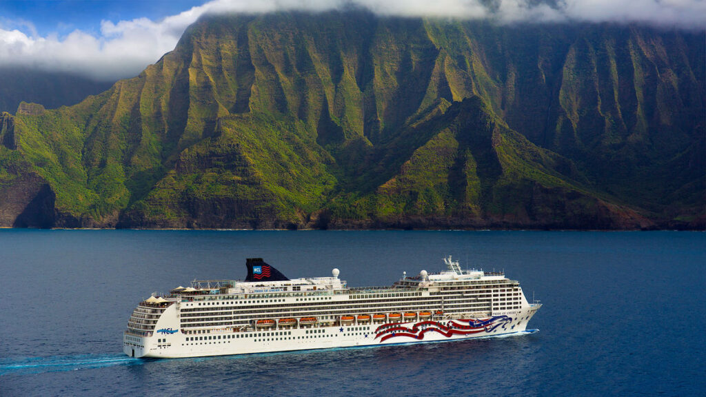 Norwegian Cruise Line resumes calls to Maui