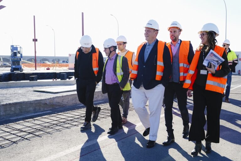 Global Ports Holding CEO Mehmet Kutman Visits Construction Site at Tarragona Port