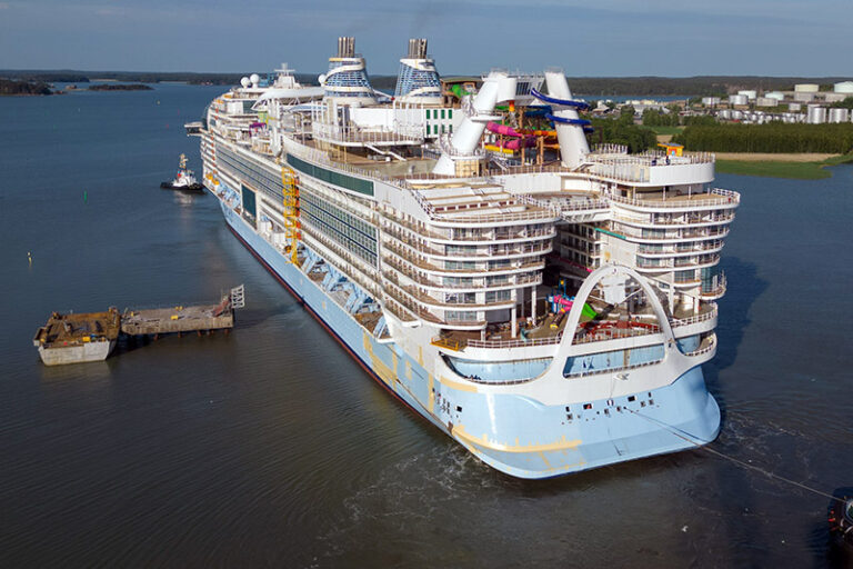 Royal Caribbean’s Icon of the Seas Crosses the Atlantic Ahead of Inaugural Cruise